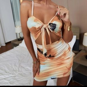 ✨5/$20!!✨NWOT Tie Front Cut Out Ruched Back Bodycon Dress